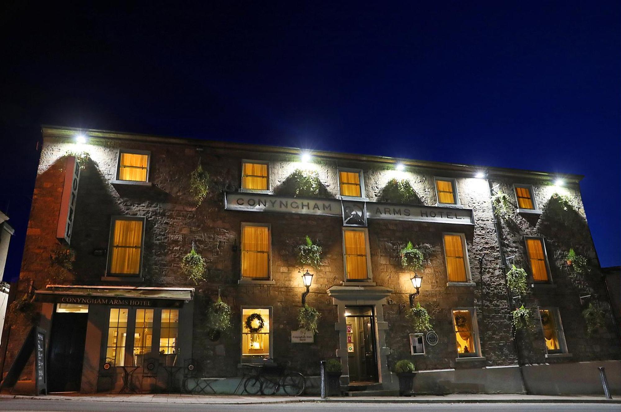 Conyngham Arms Hotel Slane Bagian luar foto