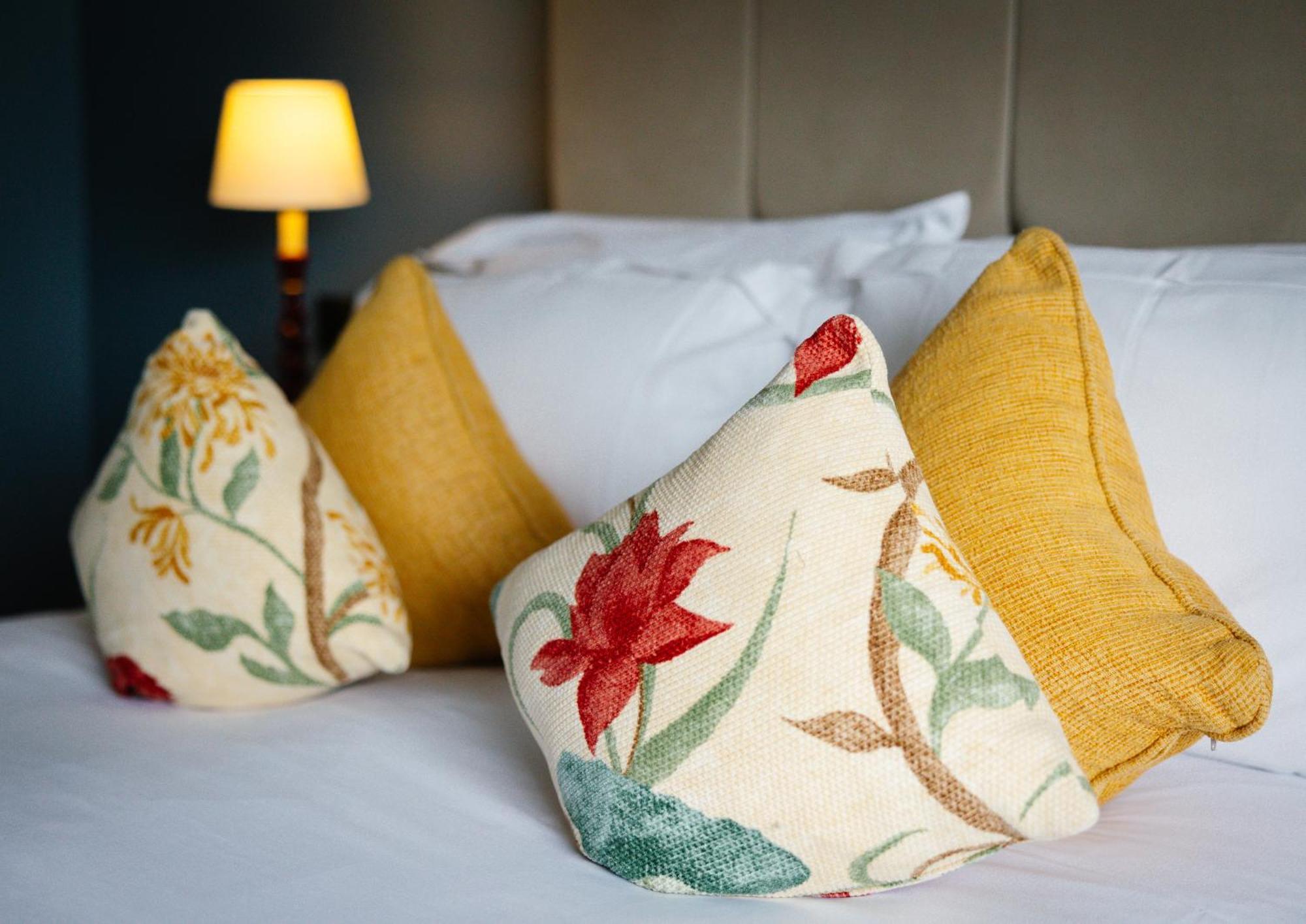 Conyngham Arms Hotel Slane Bagian luar foto