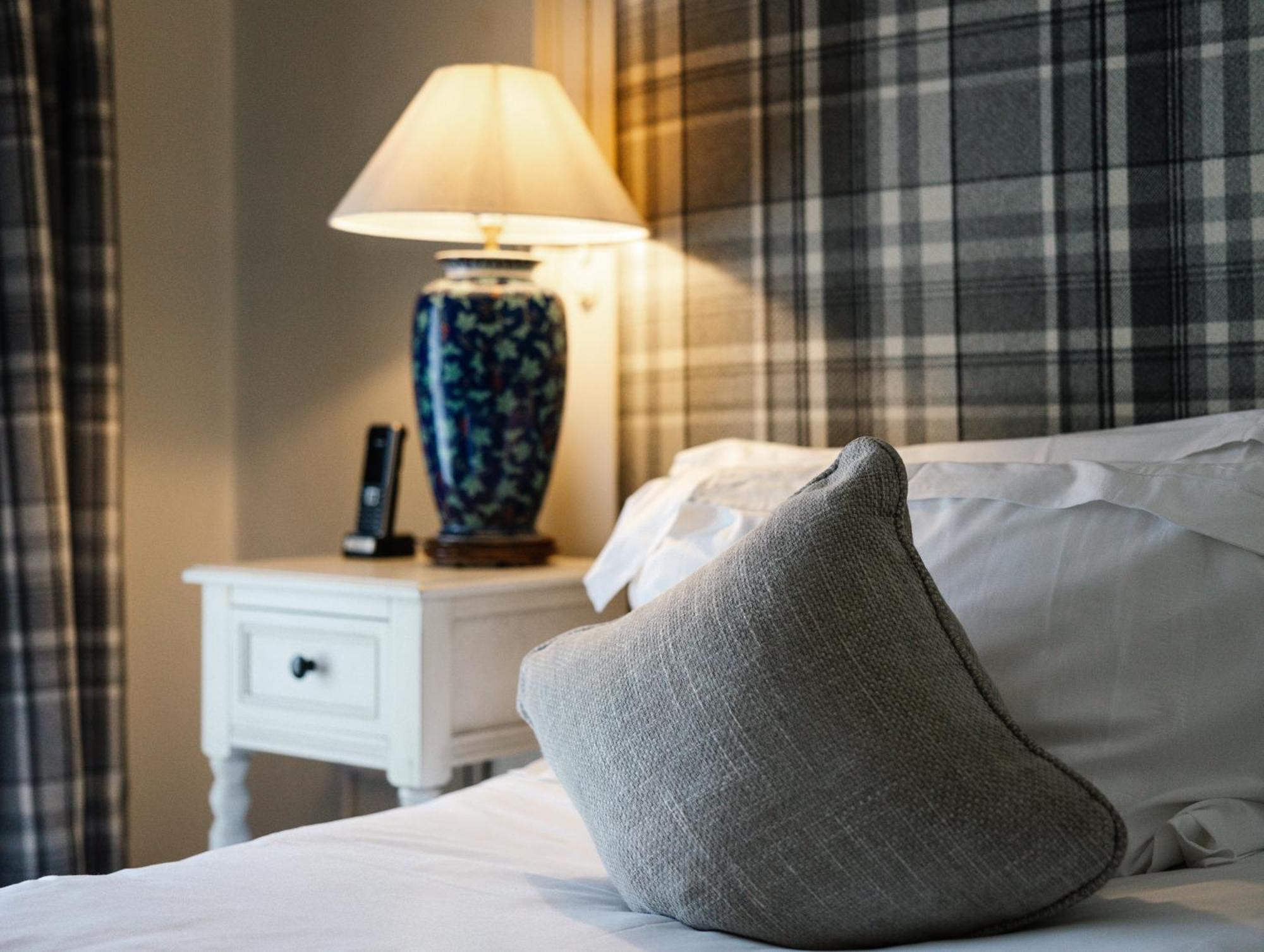 Conyngham Arms Hotel Slane Bagian luar foto