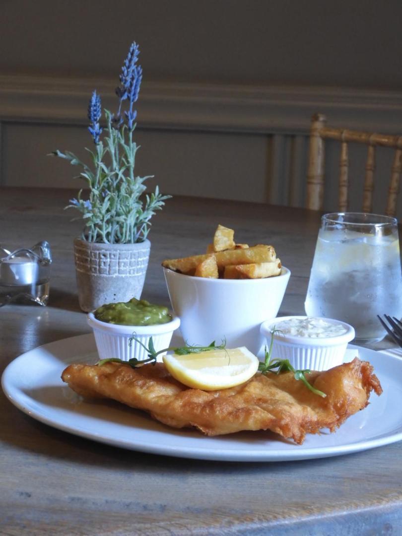 Conyngham Arms Hotel Slane Bagian luar foto