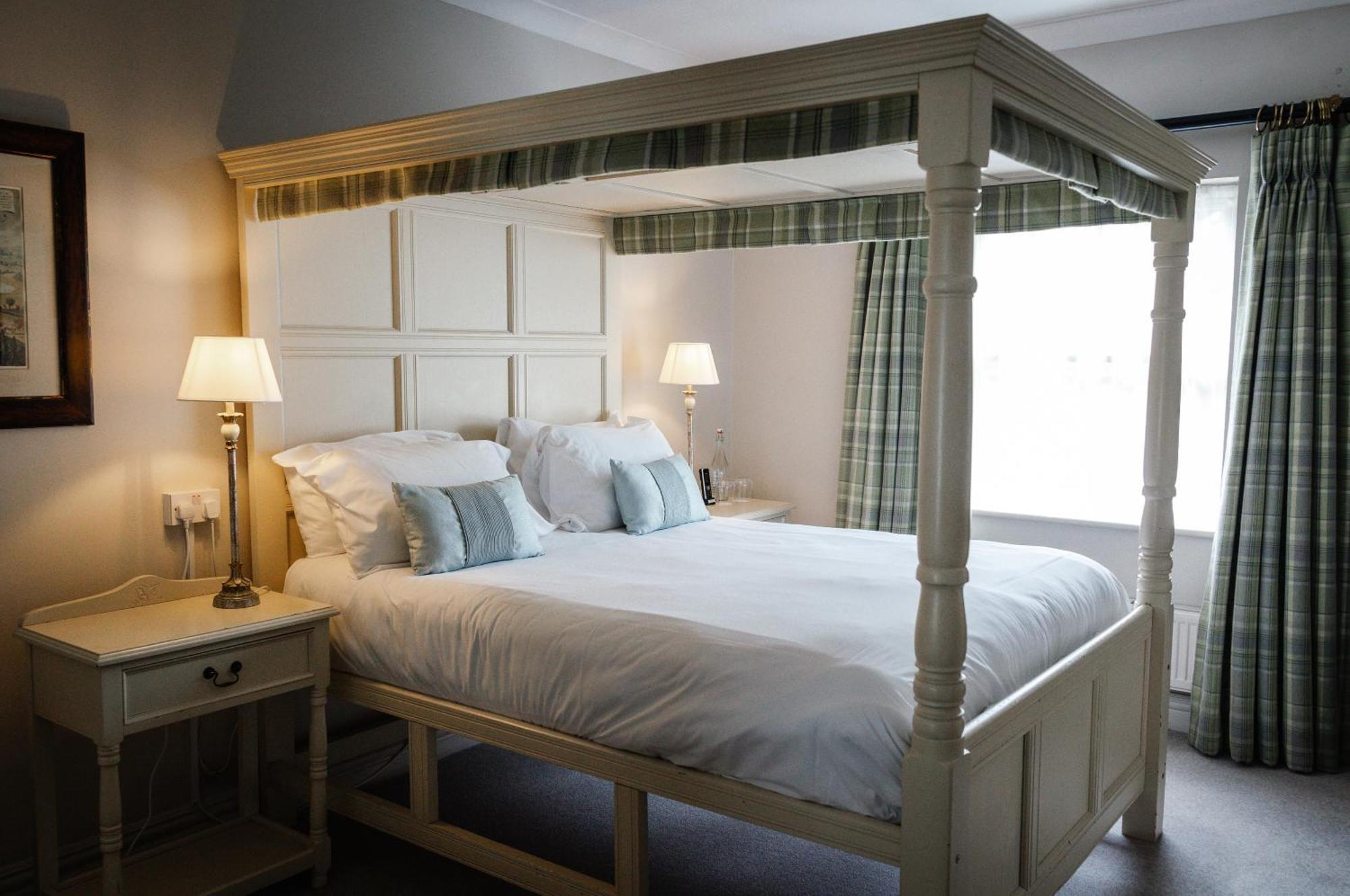 Conyngham Arms Hotel Slane Bagian luar foto